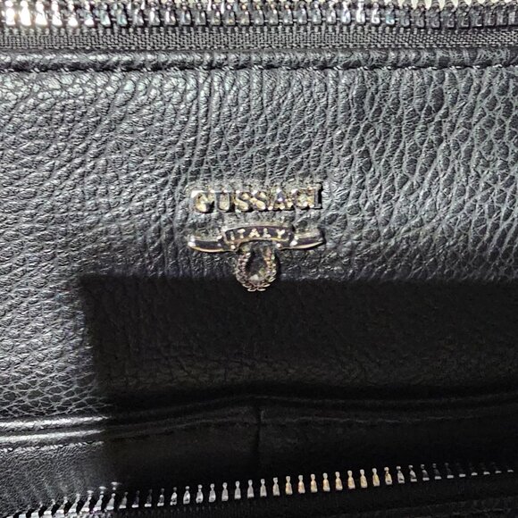 Gussaci Italy Black Pebbled Leather Crossbody – Logo Strap, Zip Pockets - Picture 2 of 9